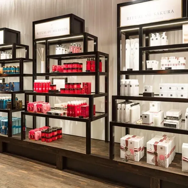 Duty-free shops (2)