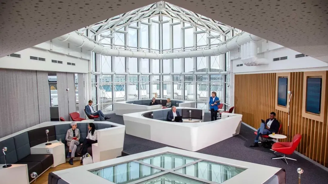Airport Lounge World