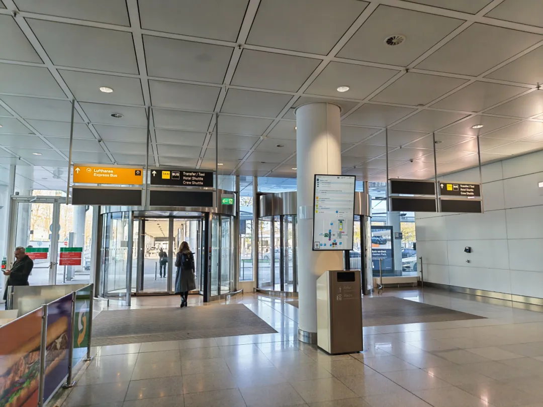 The T2 taxi rank (2)