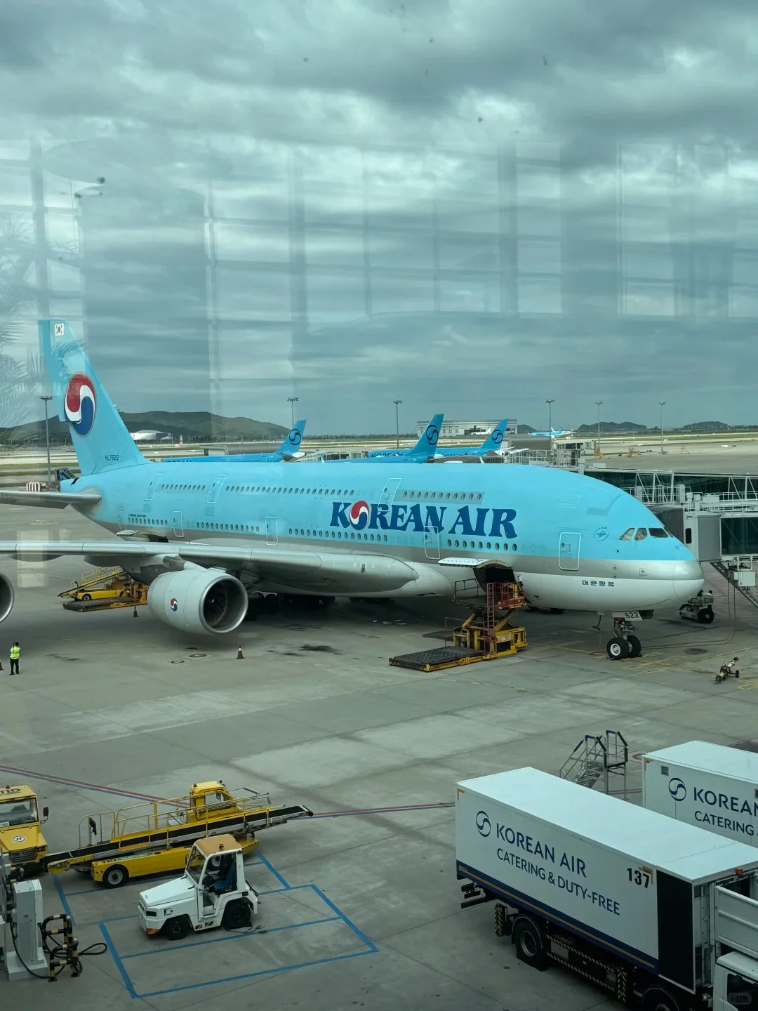 A Korean Air wide-body at a gate in Incheon
