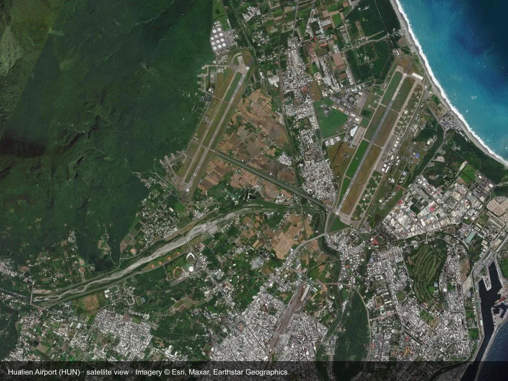 In the satellite image, the layout of Hualien Airport (HUN) and its surroundings are clearly visible.